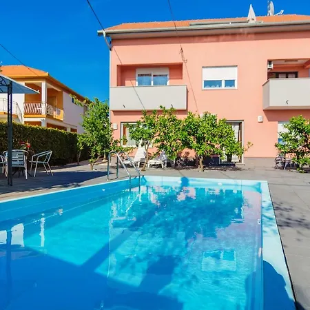 Apartment Fortuna With Pool A4 2 Pax Diklo Zadar