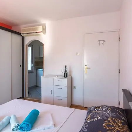 Fortuna With Pool A4 2 Pax Diklo Apartment Zadar