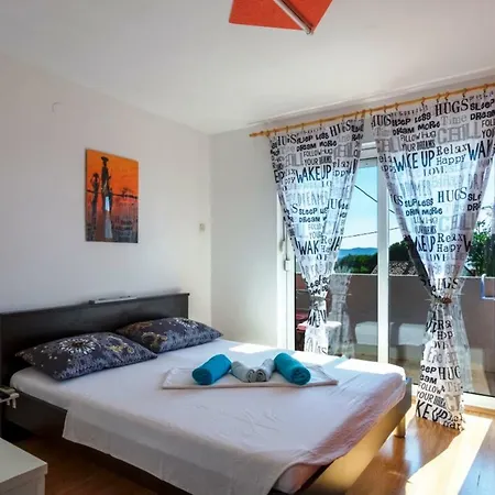 Apartment Fortuna With Pool A4 2 Pax Diklo